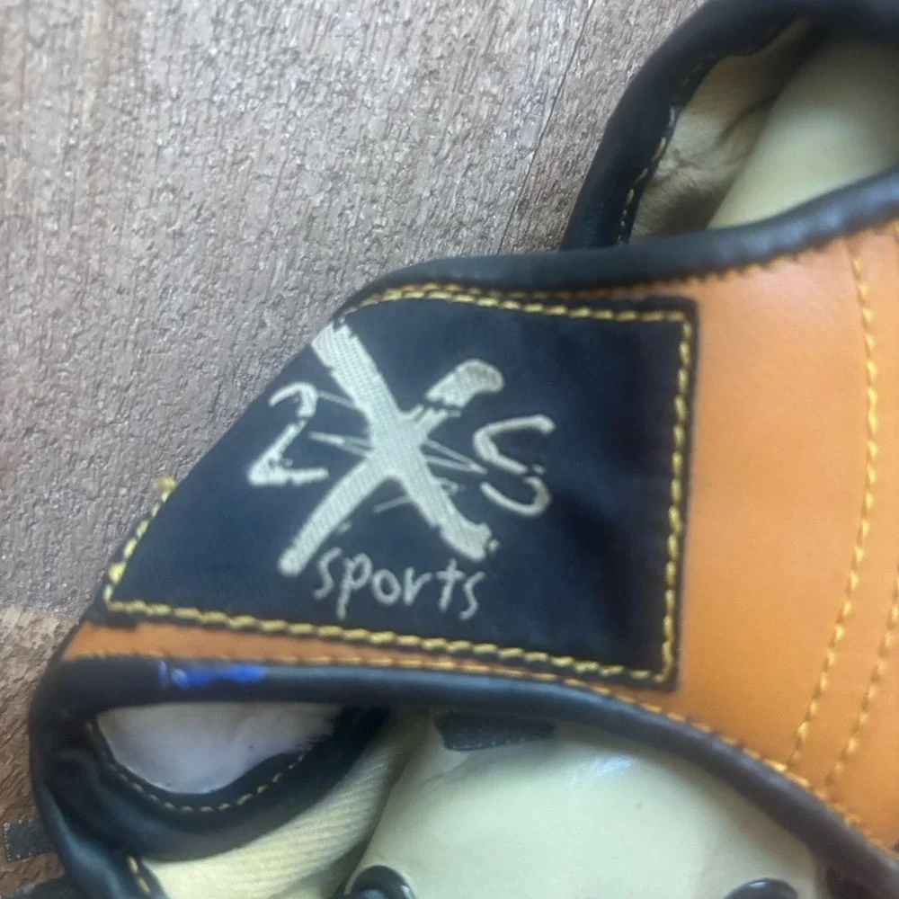 Adidas 9.5